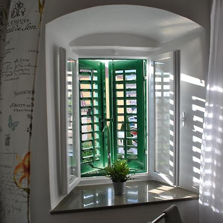 מאקרסקה Apartment On The Square מראה חיצוני תמונה