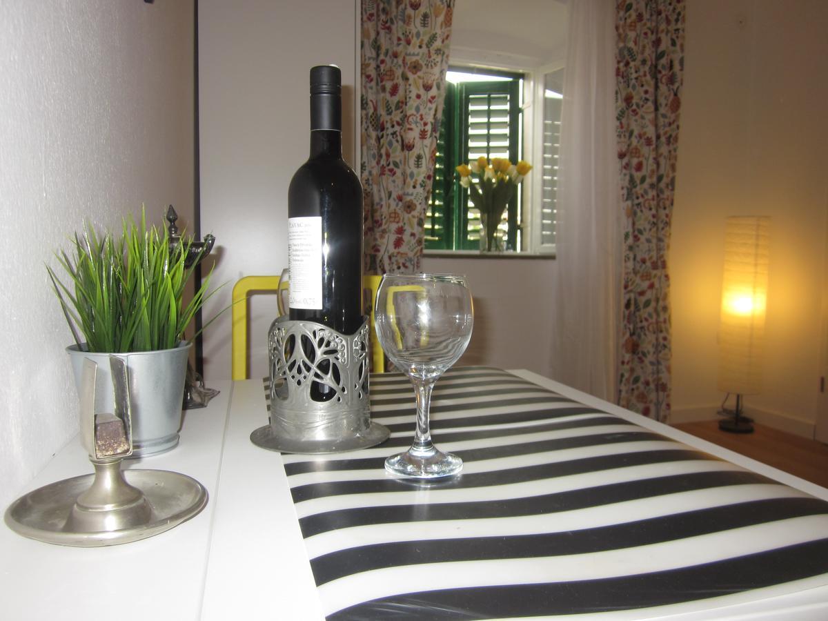 מאקרסקה Apartment On The Square מראה חיצוני תמונה