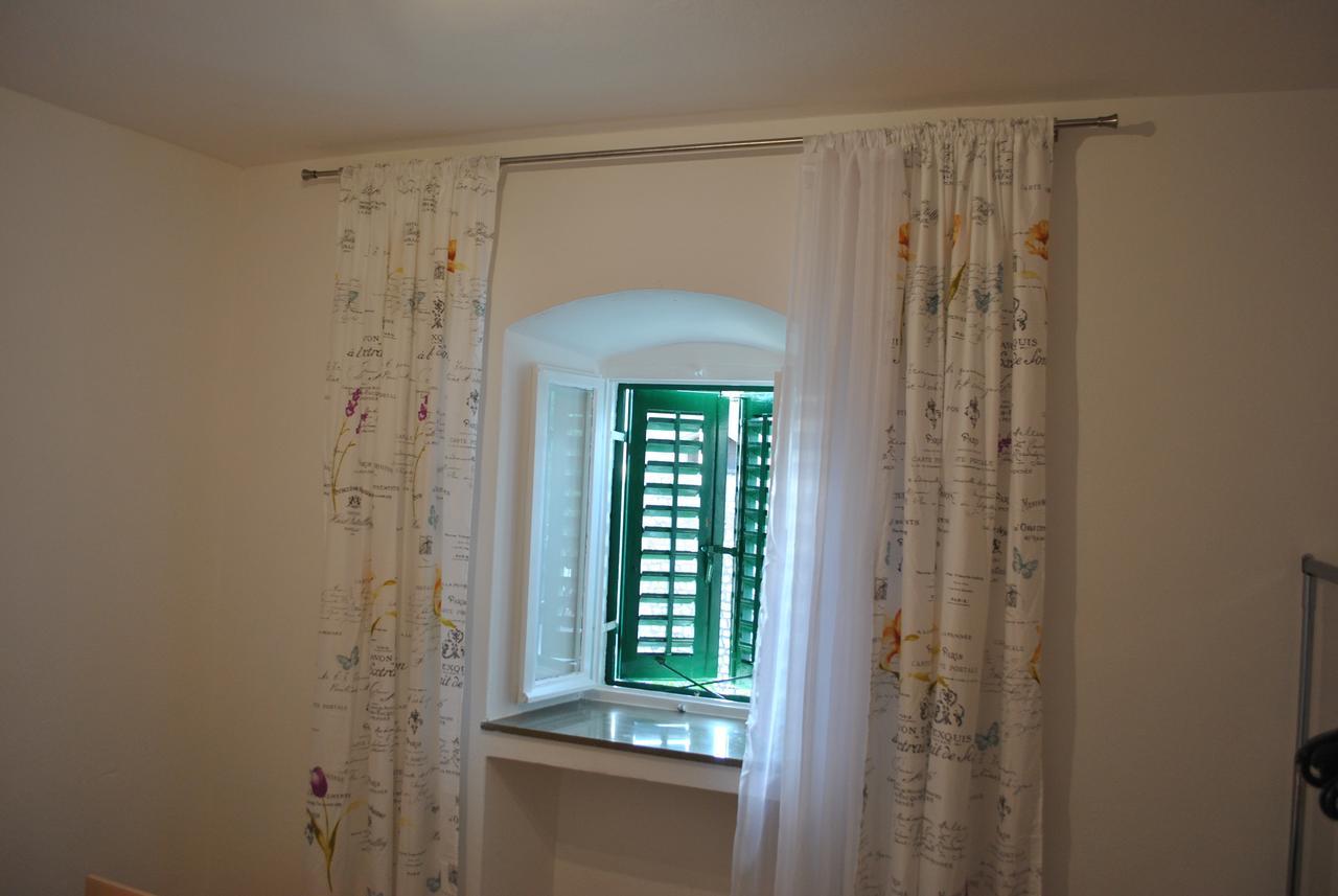 מאקרסקה Apartment On The Square מראה חיצוני תמונה
