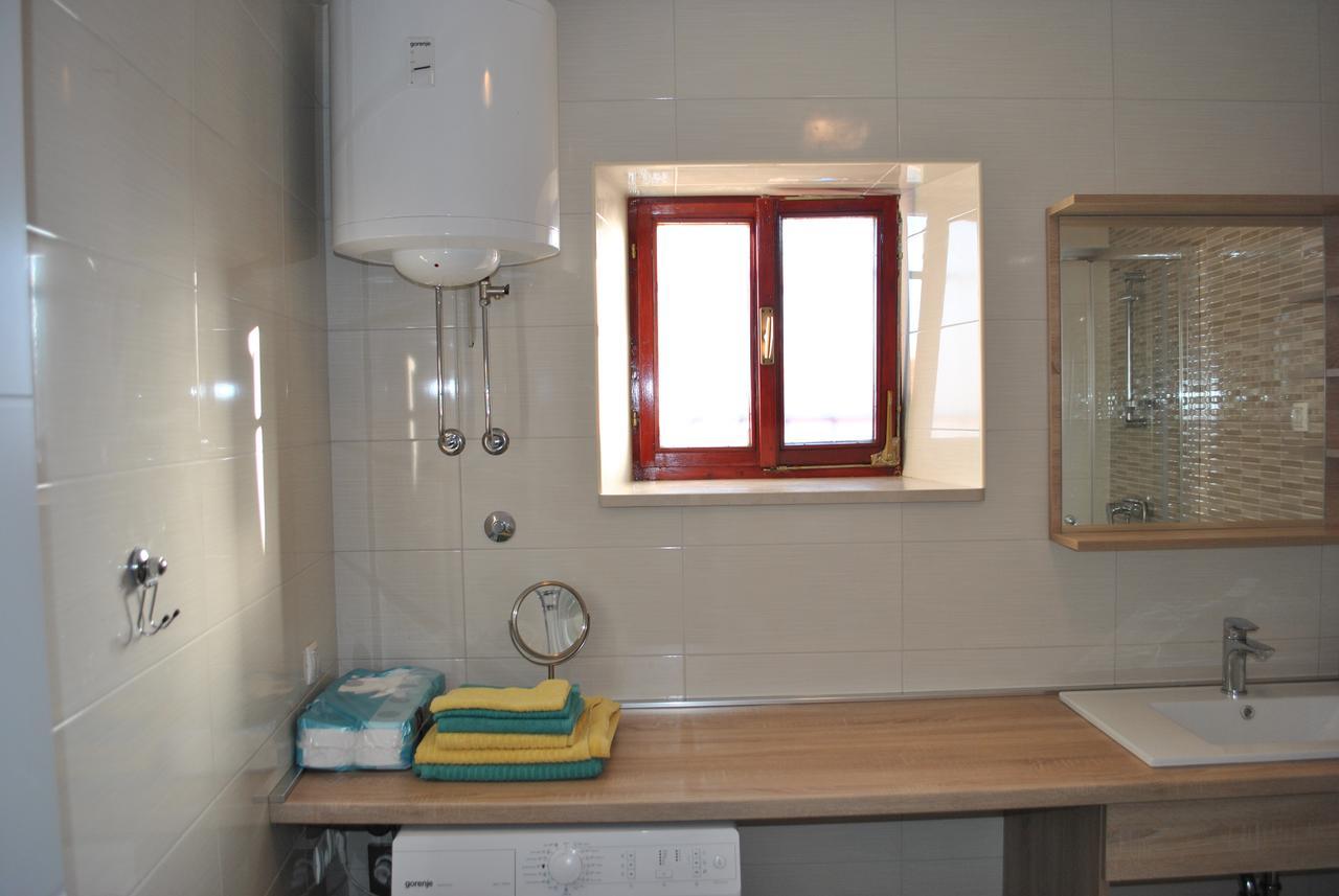 מאקרסקה Apartment On The Square מראה חיצוני תמונה