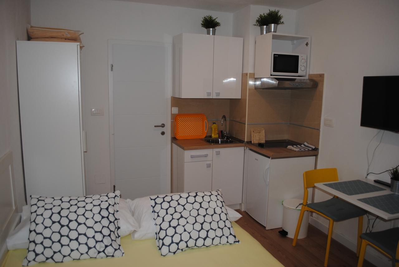 מאקרסקה Apartment On The Square מראה חיצוני תמונה