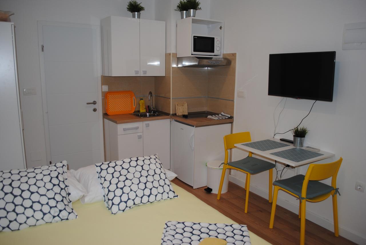 מאקרסקה Apartment On The Square מראה חיצוני תמונה